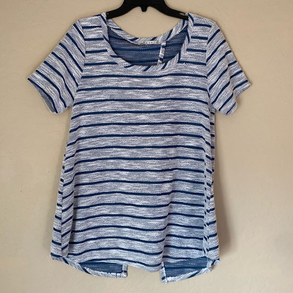 Easel, medium, striped open-back top - Picture 1 of 7